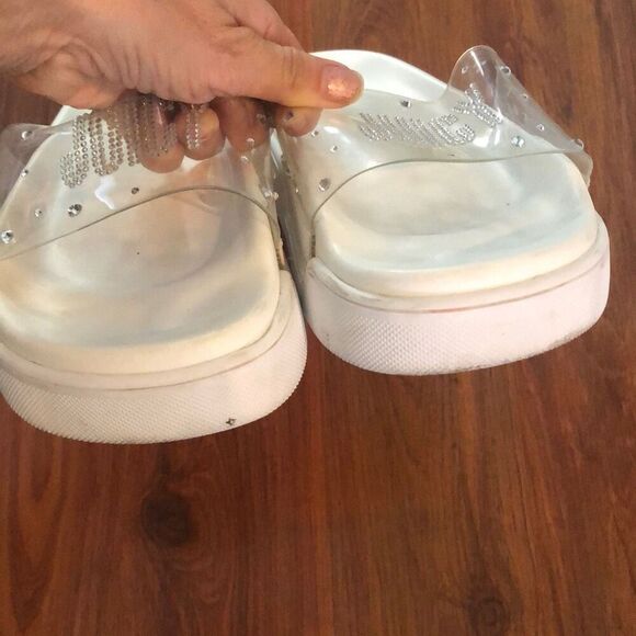 Juicy by Juicy Couture Clear slides with rhinestones size 9 1/2 - Picture 7 of 8